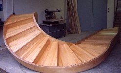 Winding staircase stringer